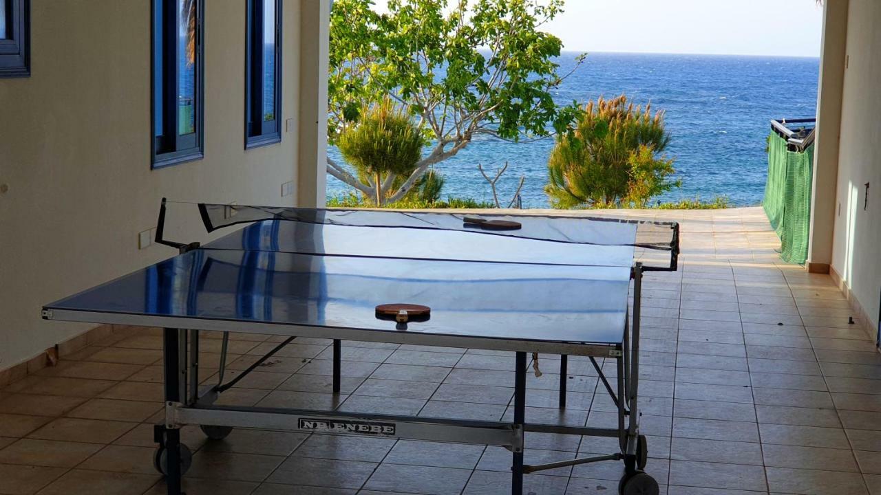 Astrofegia Beachfront Villa Pomos Bagian luar foto