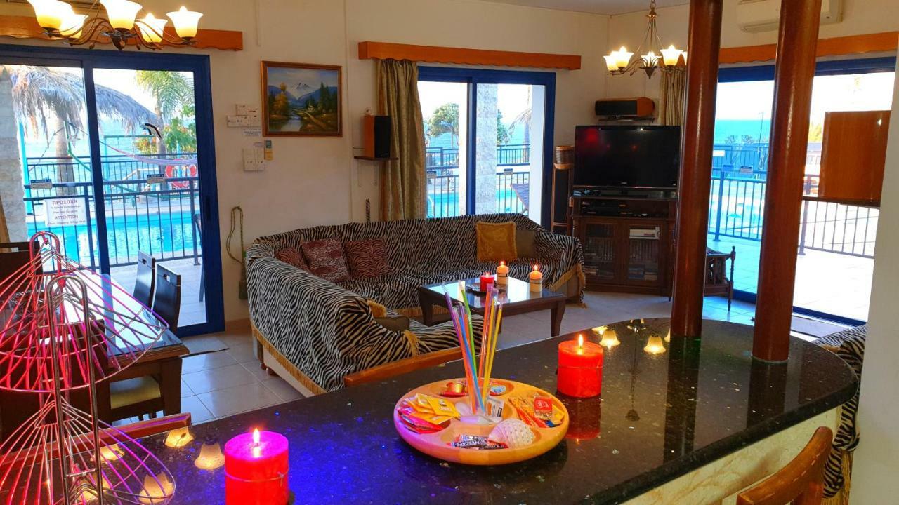 Astrofegia Beachfront Villa Pomos Bagian luar foto