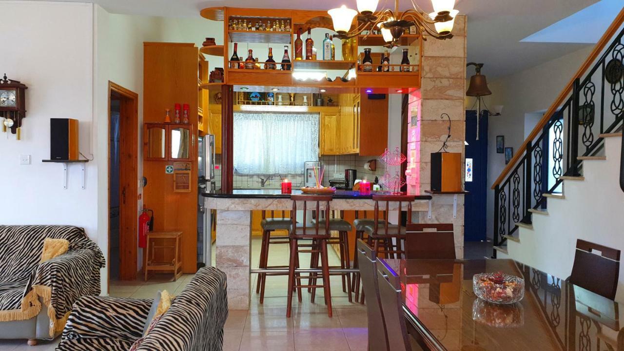 Astrofegia Beachfront Villa Pomos Bagian luar foto